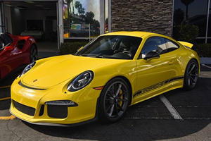 Why Is This Porsche 911 R Being Sold For $1 Million?