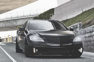 Murdered-Out Brabus Benz S550 Means Business