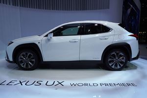 Lexus UX: Small luxury SUV brings hybrid technology 