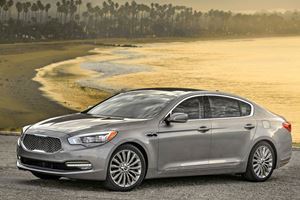 Before It Gets Replaced, Kia K900 Will Get More Expensive