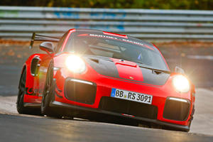 Porsche 911 GT2 RS Reclaims The Nurburgring Lap Record