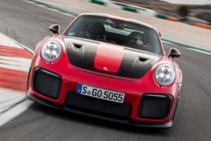 Porsche 911 GT2 RS Gets A No-Cost Clubsport Package