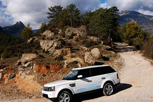 Land Rover to Bring Range_e Plug-In Diesel Hybrid to Geneva