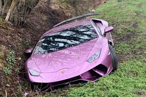 Bitcoin Millionaire Abandoned His Lamborghini Huracan In A Ditch