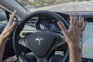 The Feds Will Investigate Tesla's Autopilot Crashes