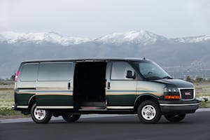 2023 GMC Savana Passenger Van