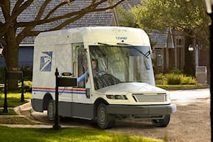 US Postal Service Ignores Feds And Buys Gas-Guzzling Trucks