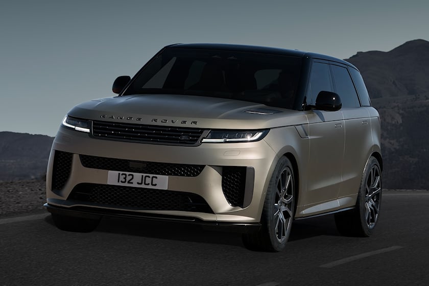 2024 Range Rover Sport SV Debuts With 626-HP BMW M V8 And Vibrating Seats