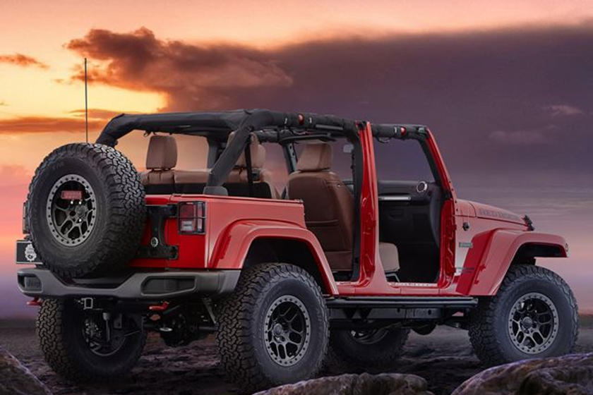 A Door-Less Jeep Wrangler With Fancy Leather Seats Makes No Sense | CarBuzz