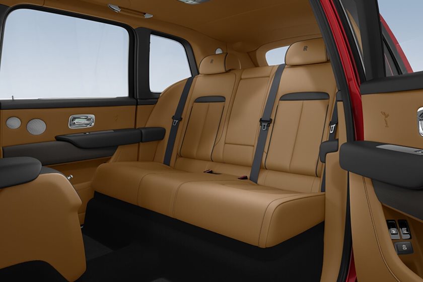 Rolls-Royce Cullinan Configurator Goes Live With 44,000 Color 