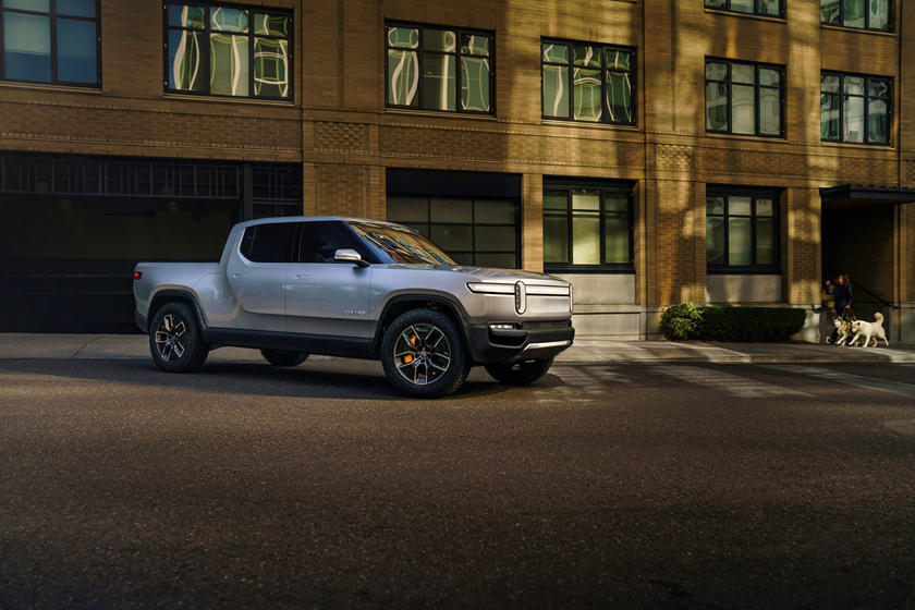 Rivian R1T Electric Pickup Has 400Mile Range And Mind