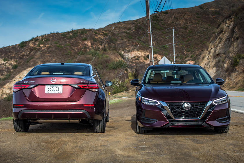  Revisión del primer manejo del Nissan Sentra 2020: Larga vida al sedán |  CarBuzz