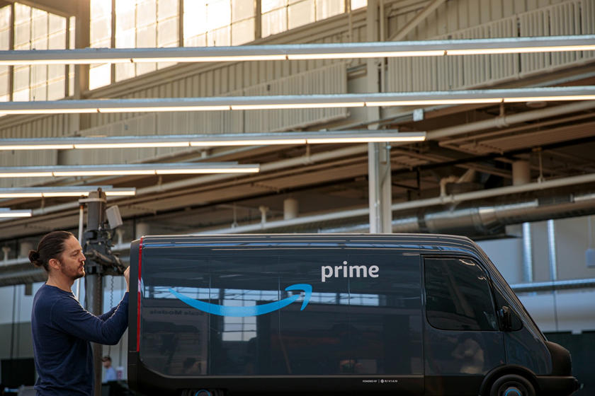 Amazon Shows Off Its New Rivian Built Delivery Vans Carbuzz