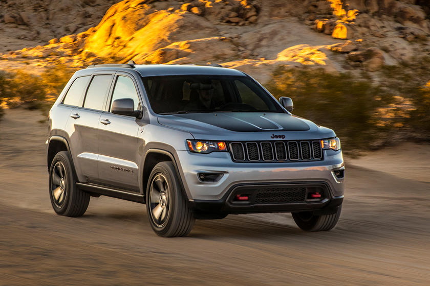 2021 Jeep Grand Cherokee Review Trims Specs New Interior Features Exterior Design And Specifications Carbuzz - 2020 Jeep Grand Cherokee Back Seat Dimensions