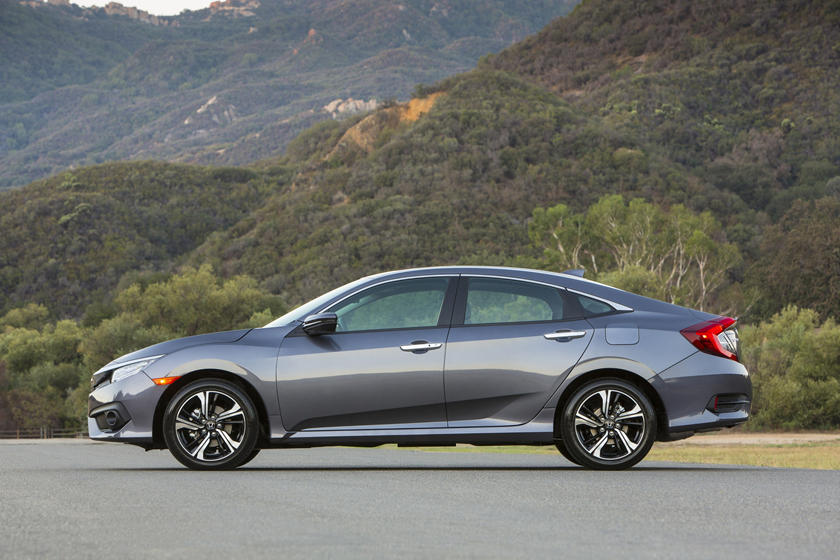 Honda Finally Realizes No One Wants Civic Sedans In Japan Carbuzz
