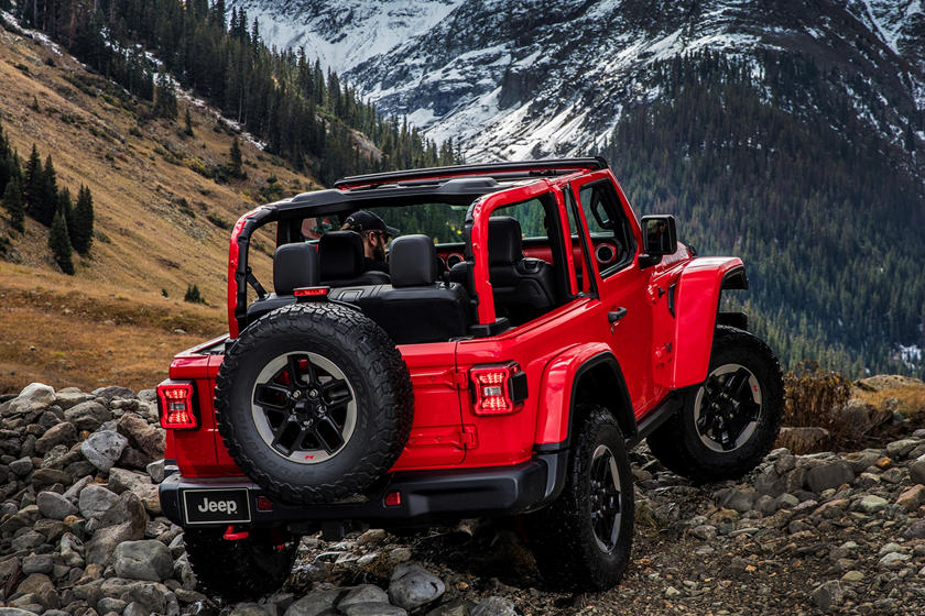 Jeep Fires Back At Ford Bronco With 2021 Wrangler Updates | CarBuzz