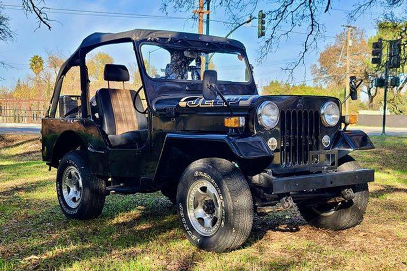 1995 Mitsubishi Jeep Will Confuse Wrangler Owners | CarBuzz