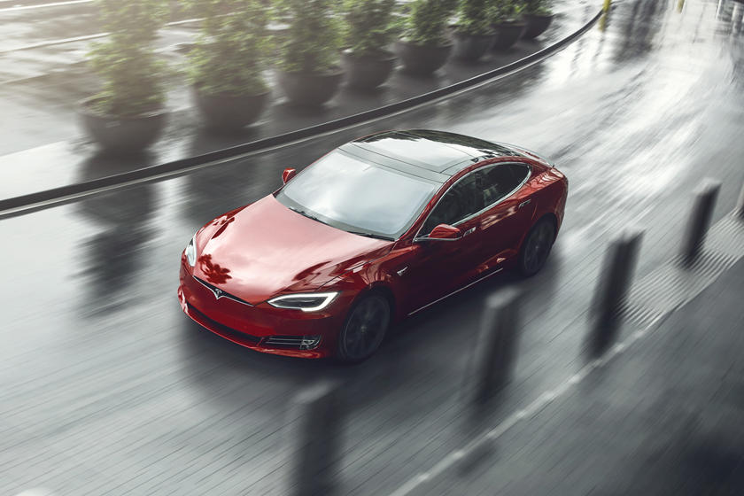 Vue de dessus de la Tesla Model S 2017-2021