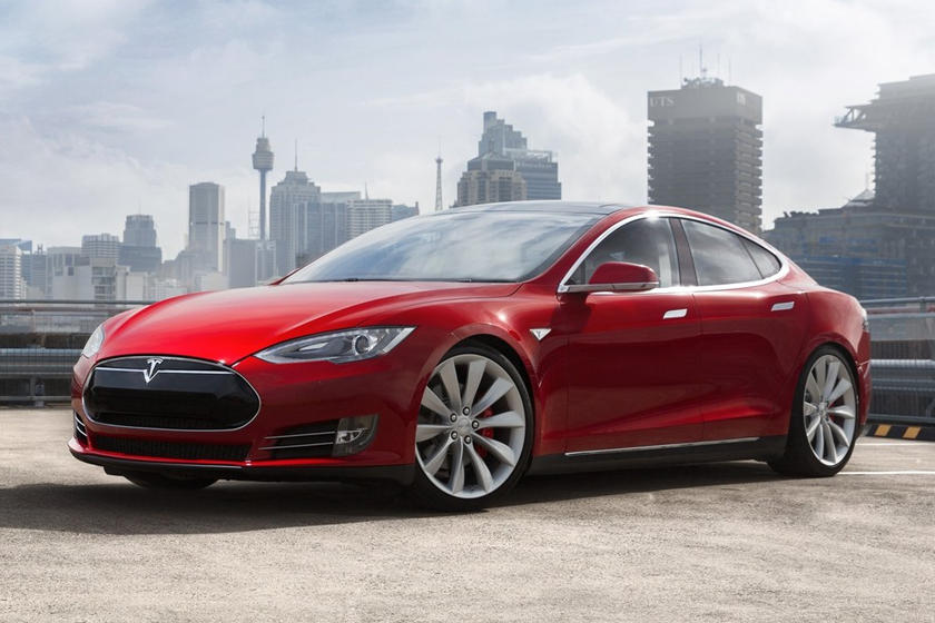 Vue d'angle avant Tesla Model S 2012-2016