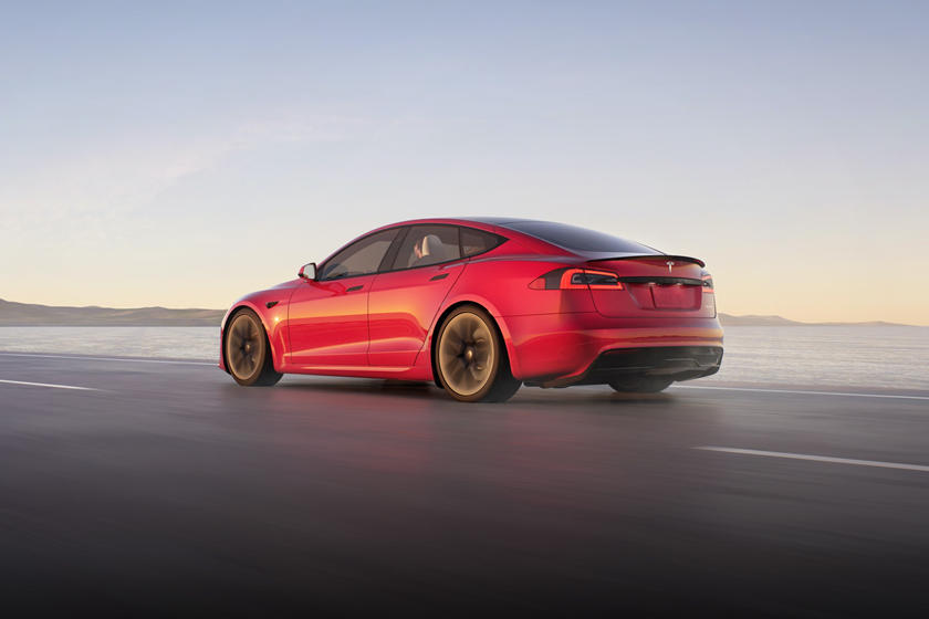 2021 Tesla Model S Plaid Vue arrière conduite