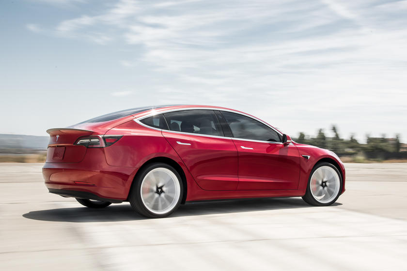 2017-2021 Tesla Model 3 Vue latérale Conduite