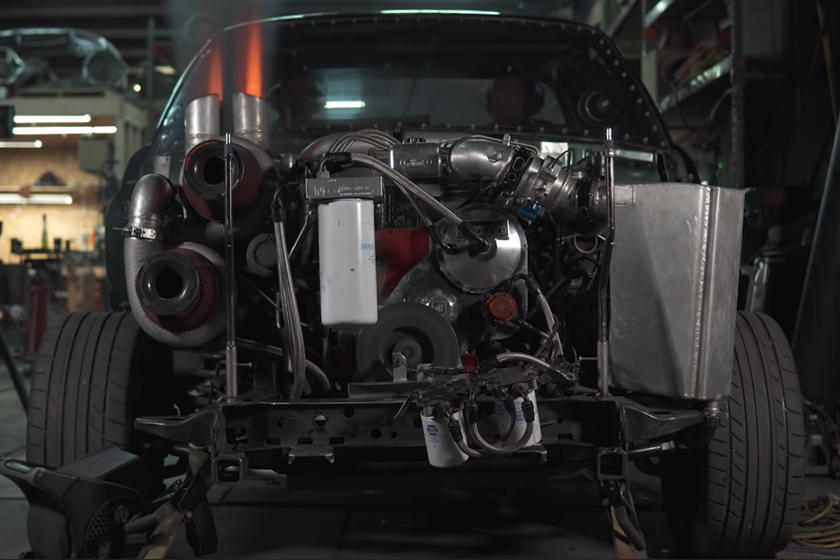 Diesel Truck Explodes Trying To Hit 3 000 Hp On Dyno Carbuzz