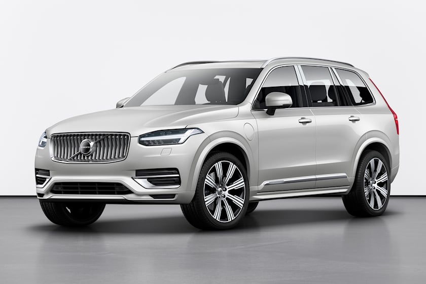 2021-2022 Volvo XC90 Recharge Front Angle View