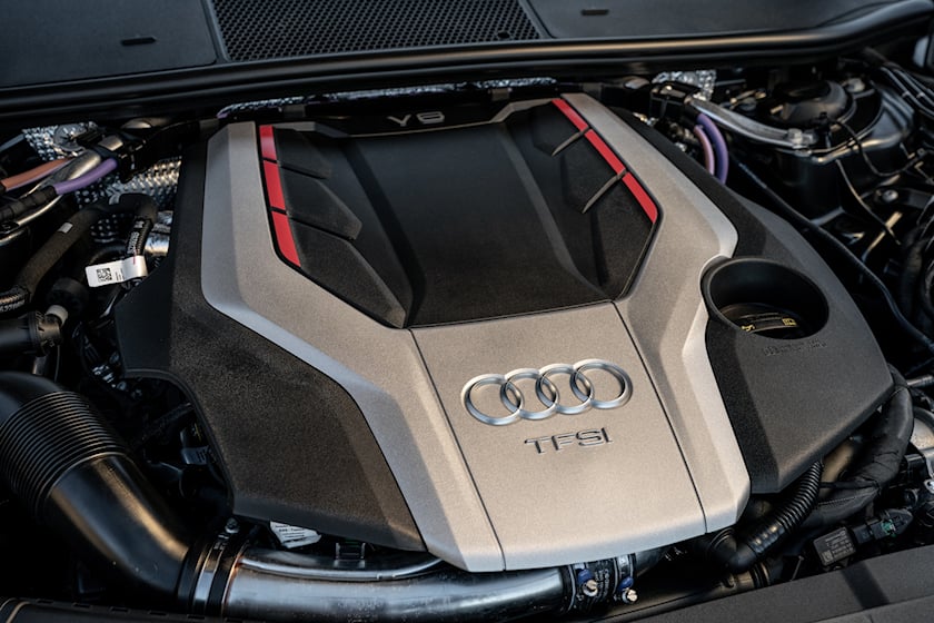 2020-2022 Audi S6 Engine Bay