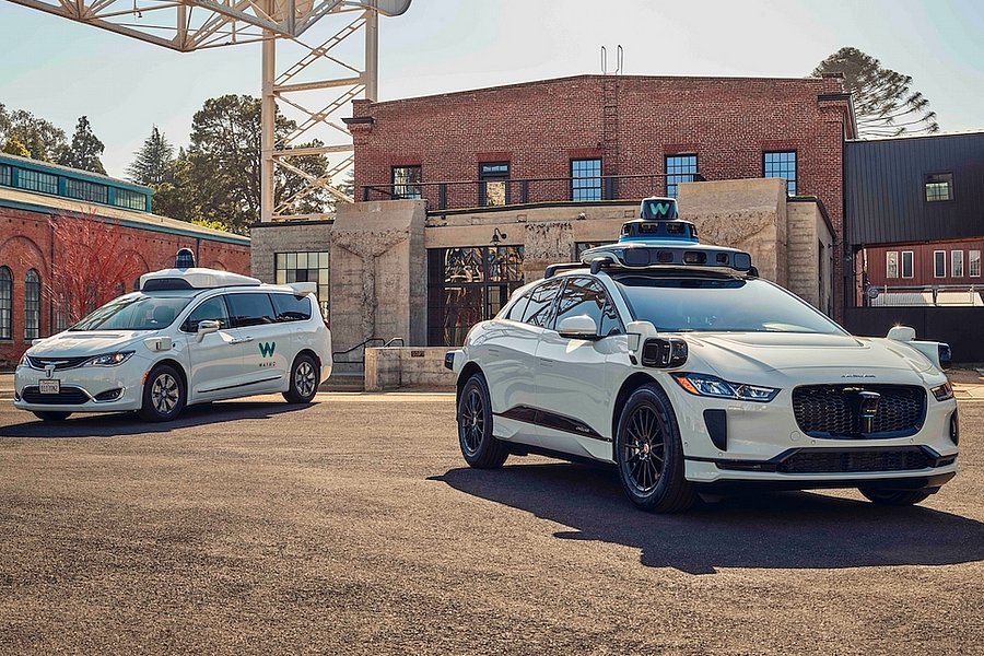 California's Self-Driving Robotaxi Dream May Be In Jeopardy