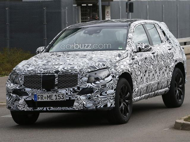First Look At Mercedes Glk Interior Carbuzz