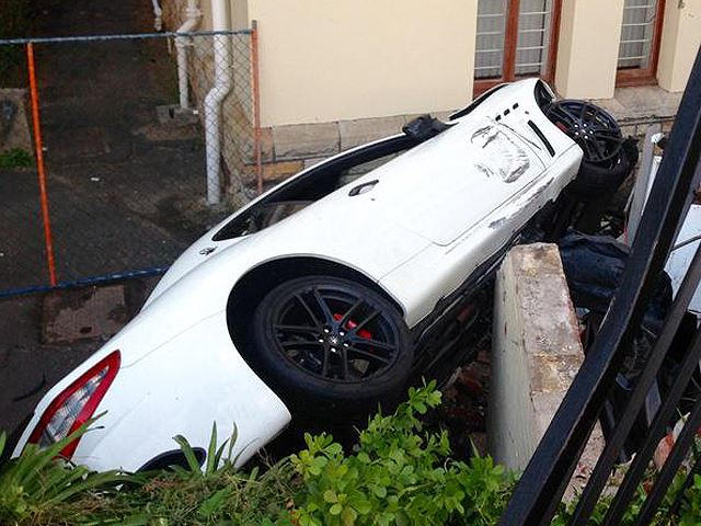 This Is The Worst Way To Park A New Maserati GranTurismo | CarBuzz