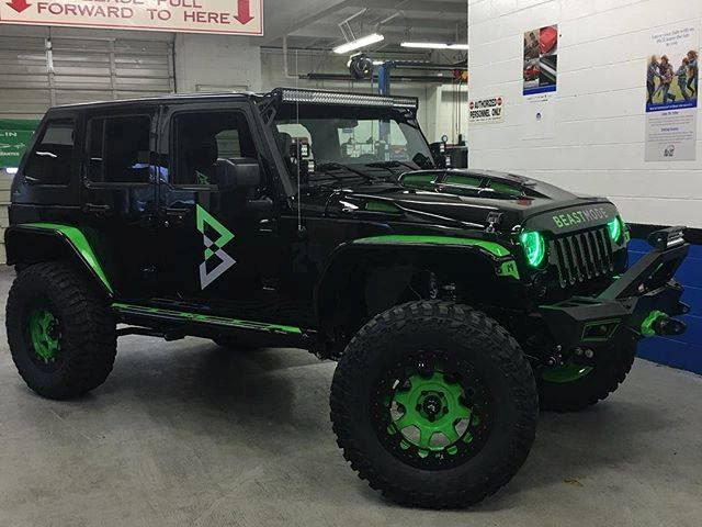 NFL Superstar Marshawn Lynch Creates Ultimate 'Beast Mode' Off-Roader |  CarBuzz